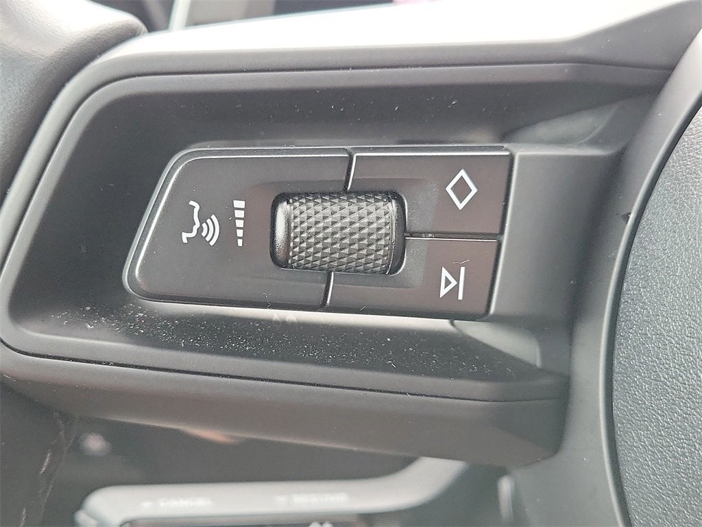 2025 Porsche Cayenne Base