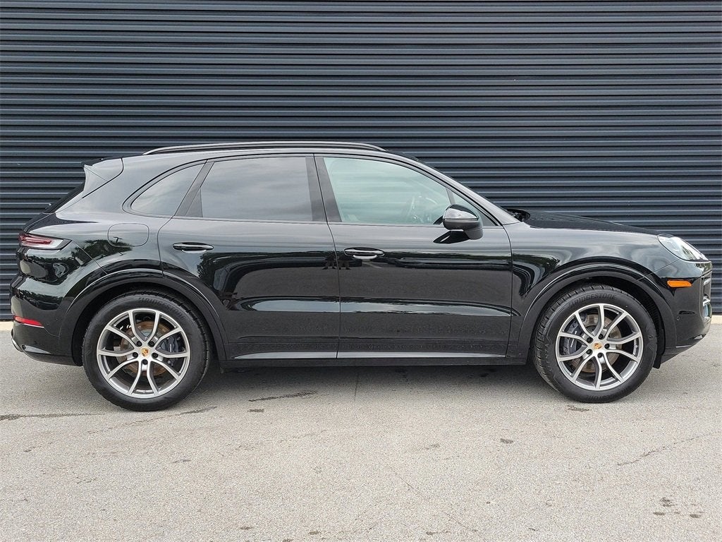 2025 Porsche Cayenne Base