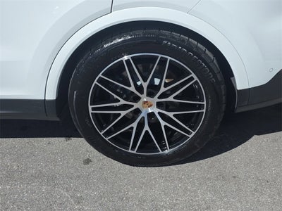 2025 Porsche Cayenne Base