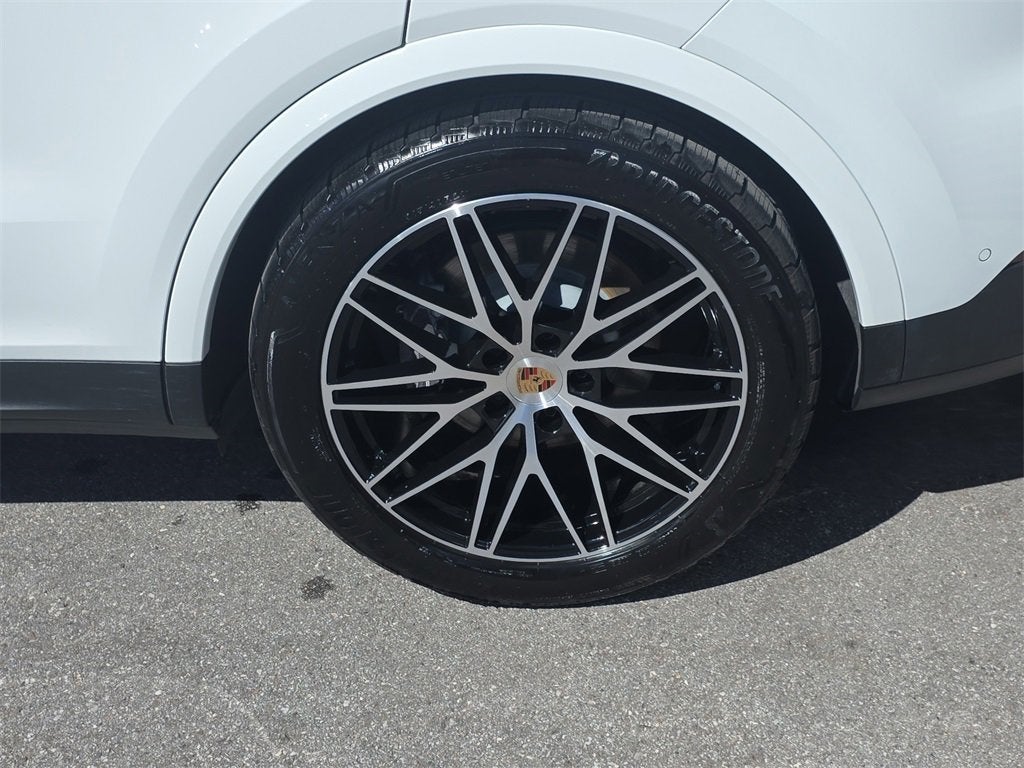 2025 Porsche Cayenne Base