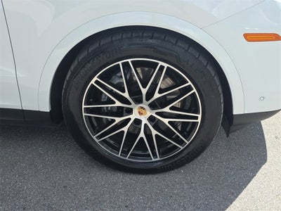 2025 Porsche Cayenne Base