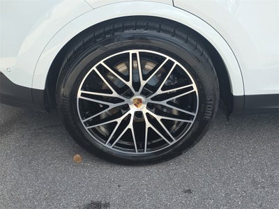 2025 Porsche Cayenne Base