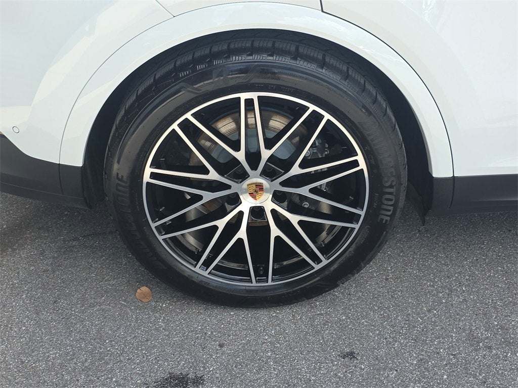2025 Porsche Cayenne Base