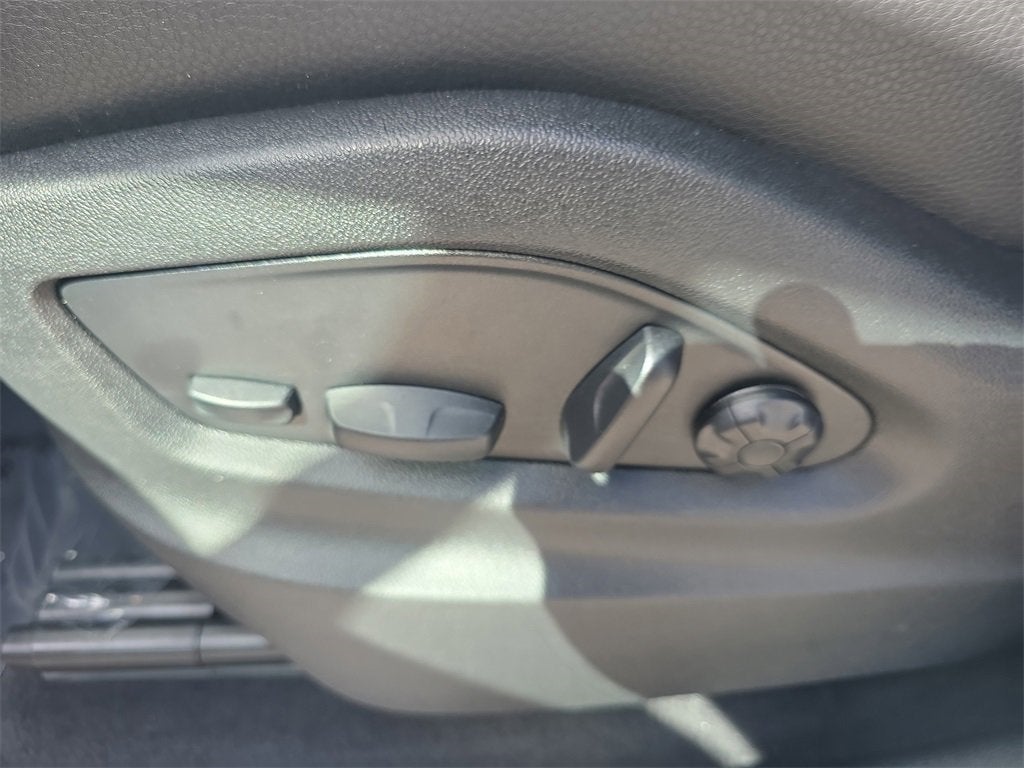 2025 Porsche Cayenne Base