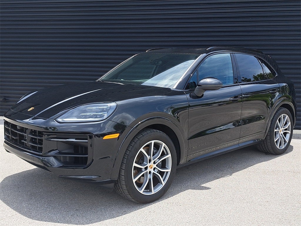 2025 Porsche Cayenne Base