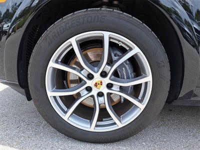 2025 Porsche Cayenne Base