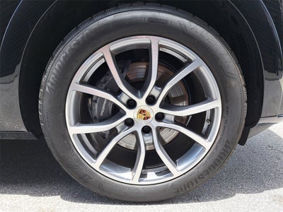 2025 Porsche Cayenne Base