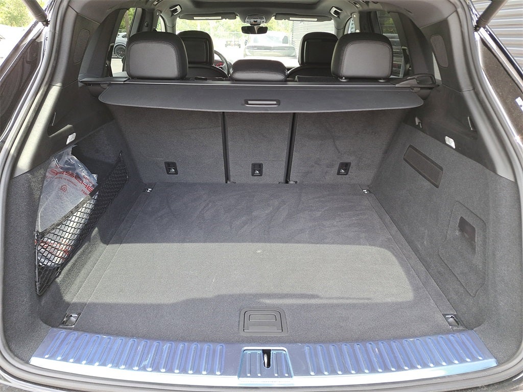 2025 Porsche Cayenne Base