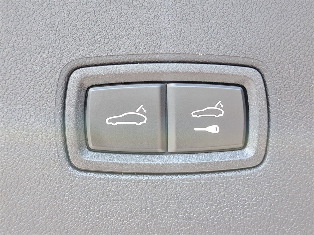 2025 Porsche Cayenne Base