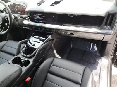 2025 Porsche Cayenne Base