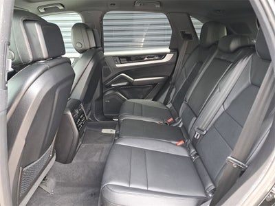 2025 Porsche Cayenne Base