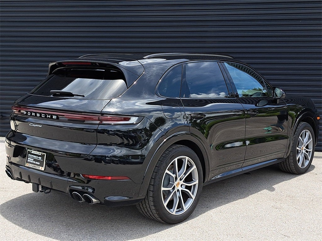 2025 Porsche Cayenne Base