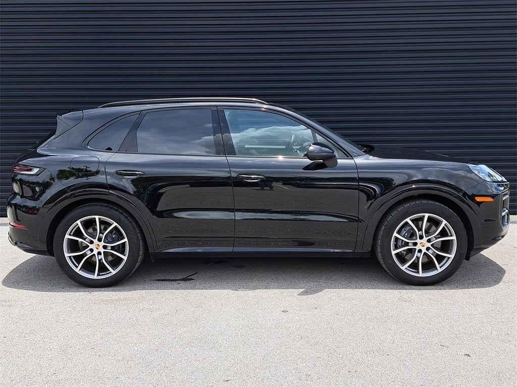 2025 Porsche Cayenne Base