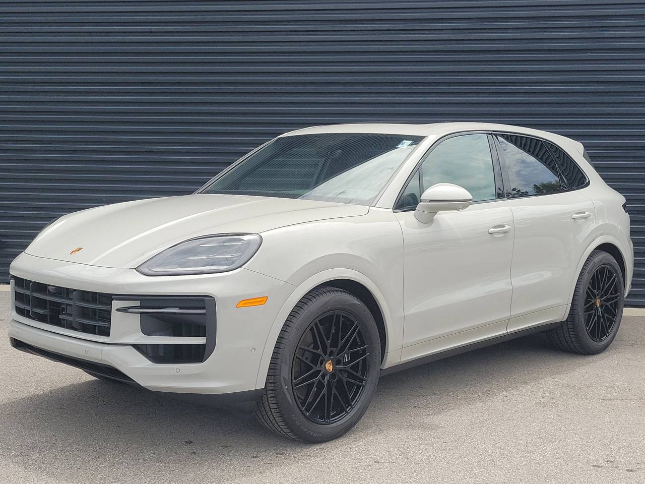 2025 Porsche Cayenne Base