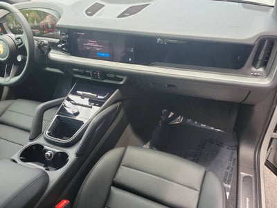 2025 Porsche Cayenne Base