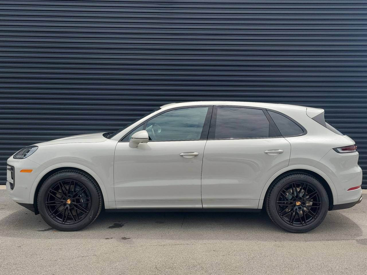 2025 Porsche Cayenne Base