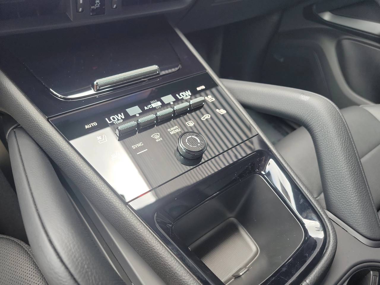 2025 Porsche Cayenne Base