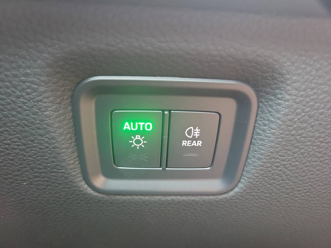 2025 Porsche Cayenne Base