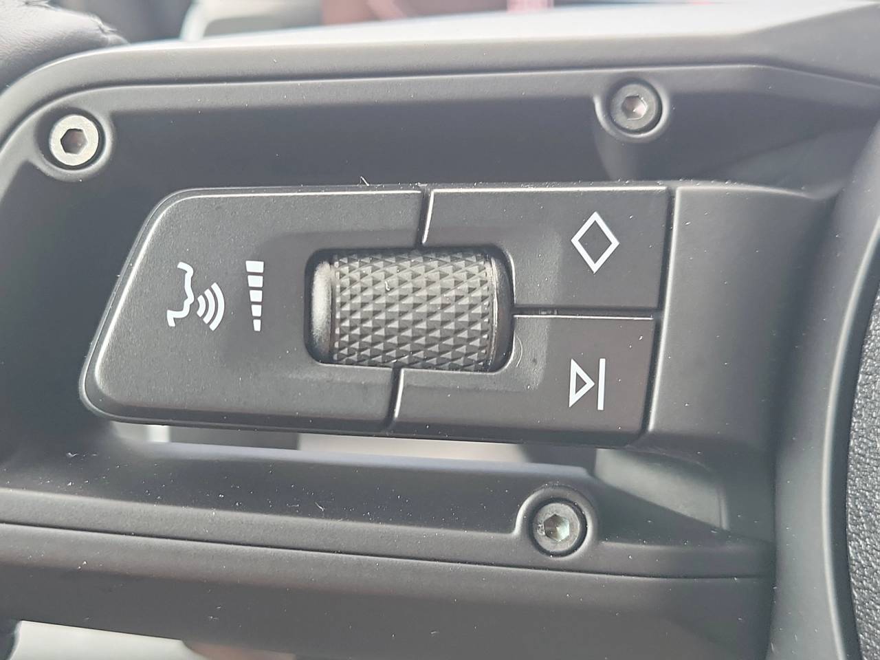 2025 Porsche Cayenne Base