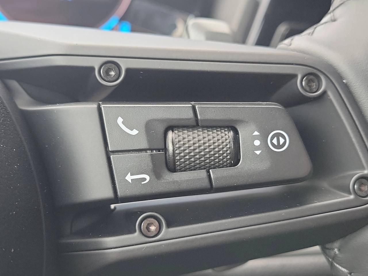 2025 Porsche Cayenne Base