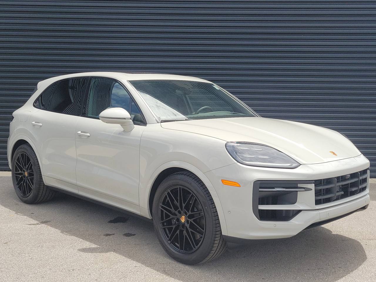 2025 Porsche Cayenne Base