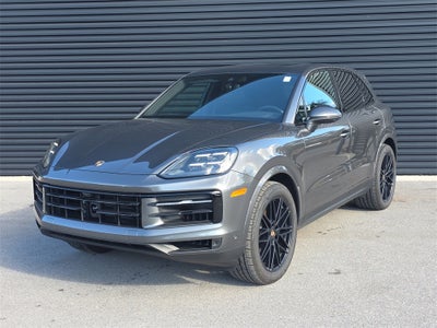 2025 Porsche Cayenne Base