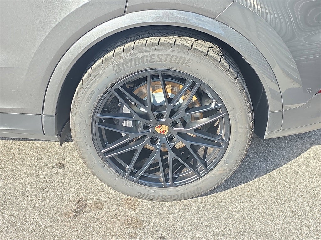 2025 Porsche Cayenne Base