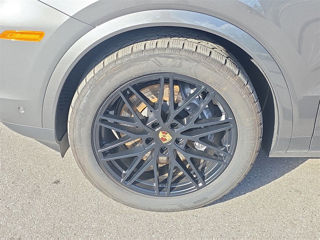 2025 Porsche Cayenne Base