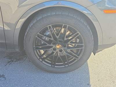 2025 Porsche Cayenne Base