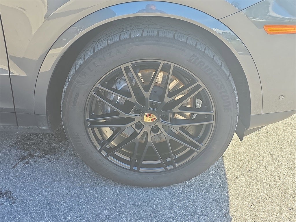 2025 Porsche Cayenne Base