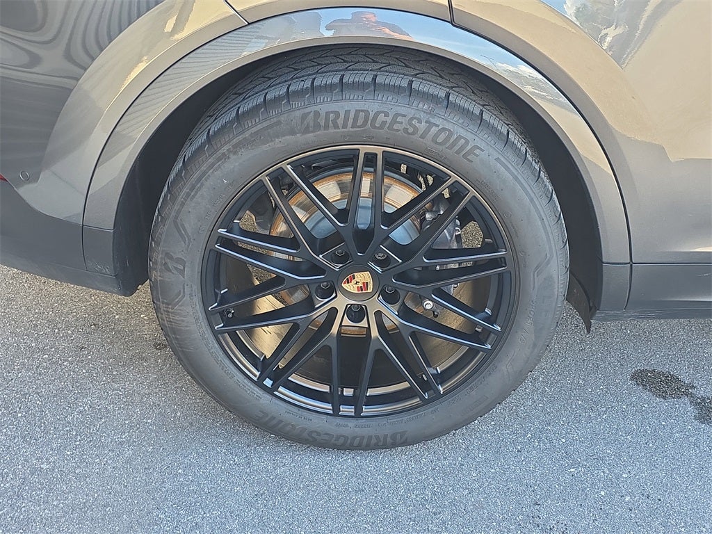 2025 Porsche Cayenne Base