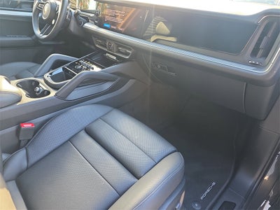 2025 Porsche Cayenne Base