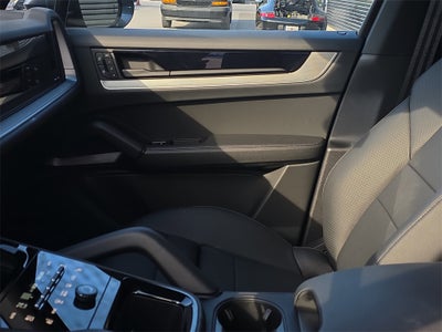 2025 Porsche Cayenne Base