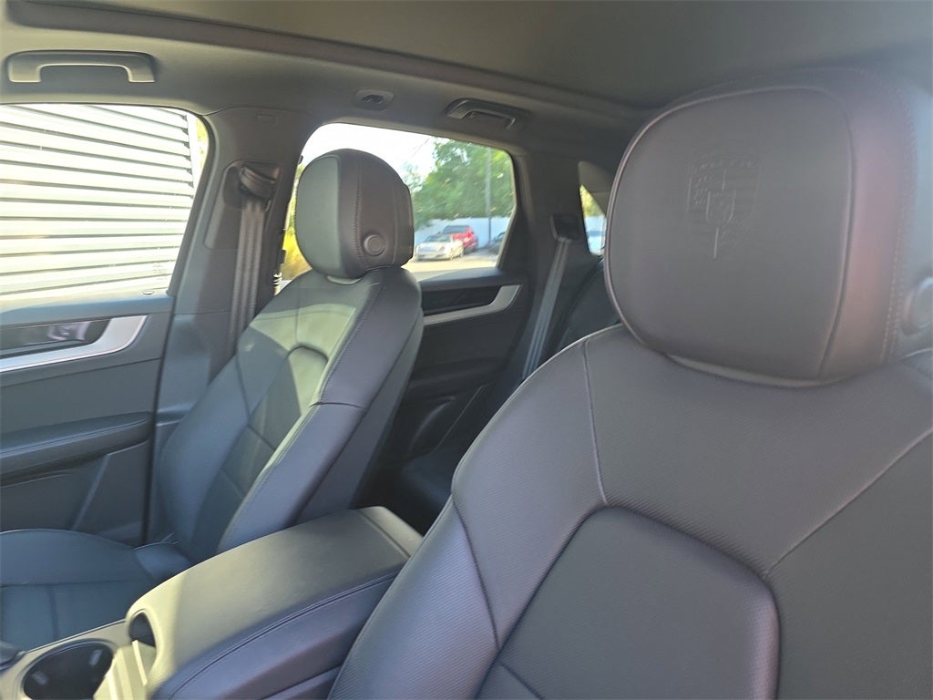 2025 Porsche Cayenne Base