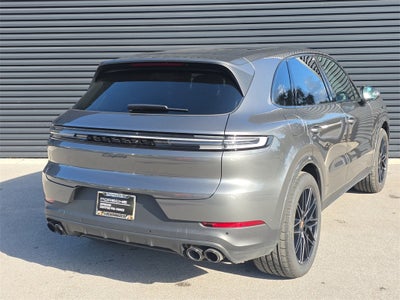 2025 Porsche Cayenne Base