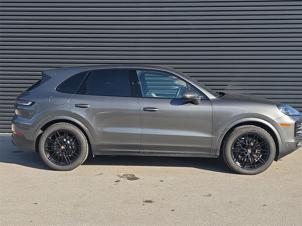 2025 Porsche Cayenne Base