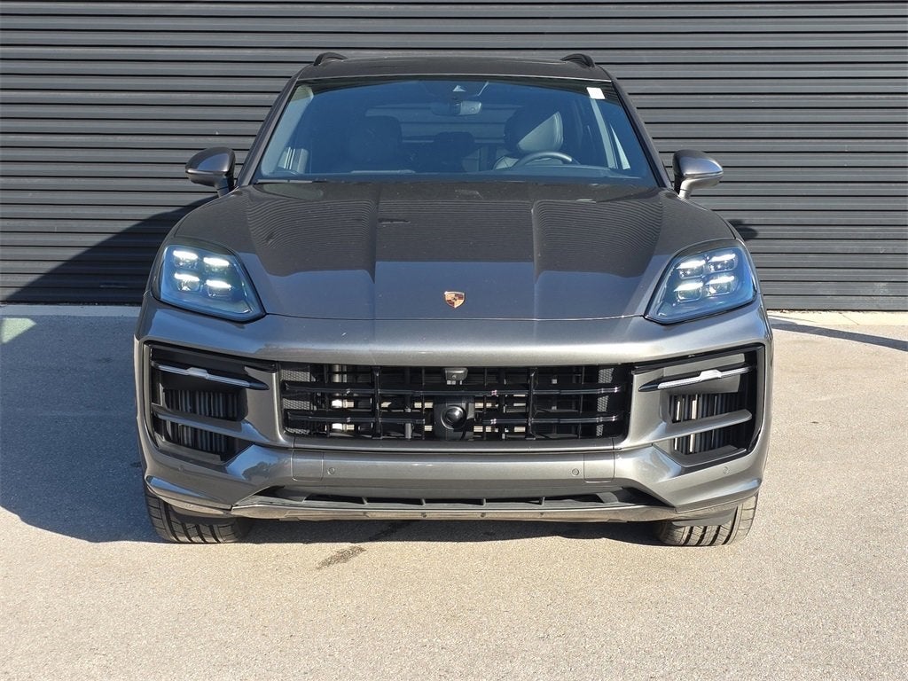 2025 Porsche Cayenne Base