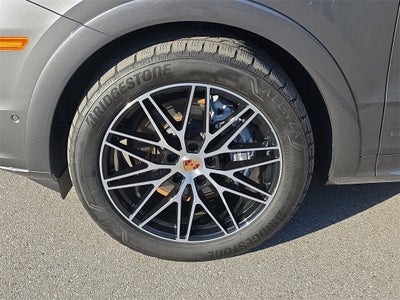 2025 Porsche Cayenne Base
