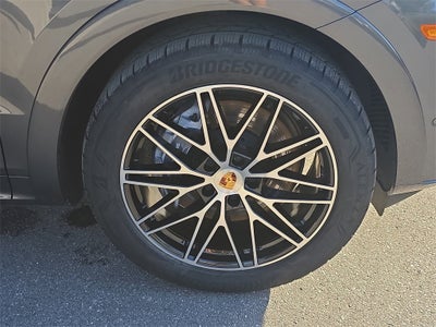 2025 Porsche Cayenne Base