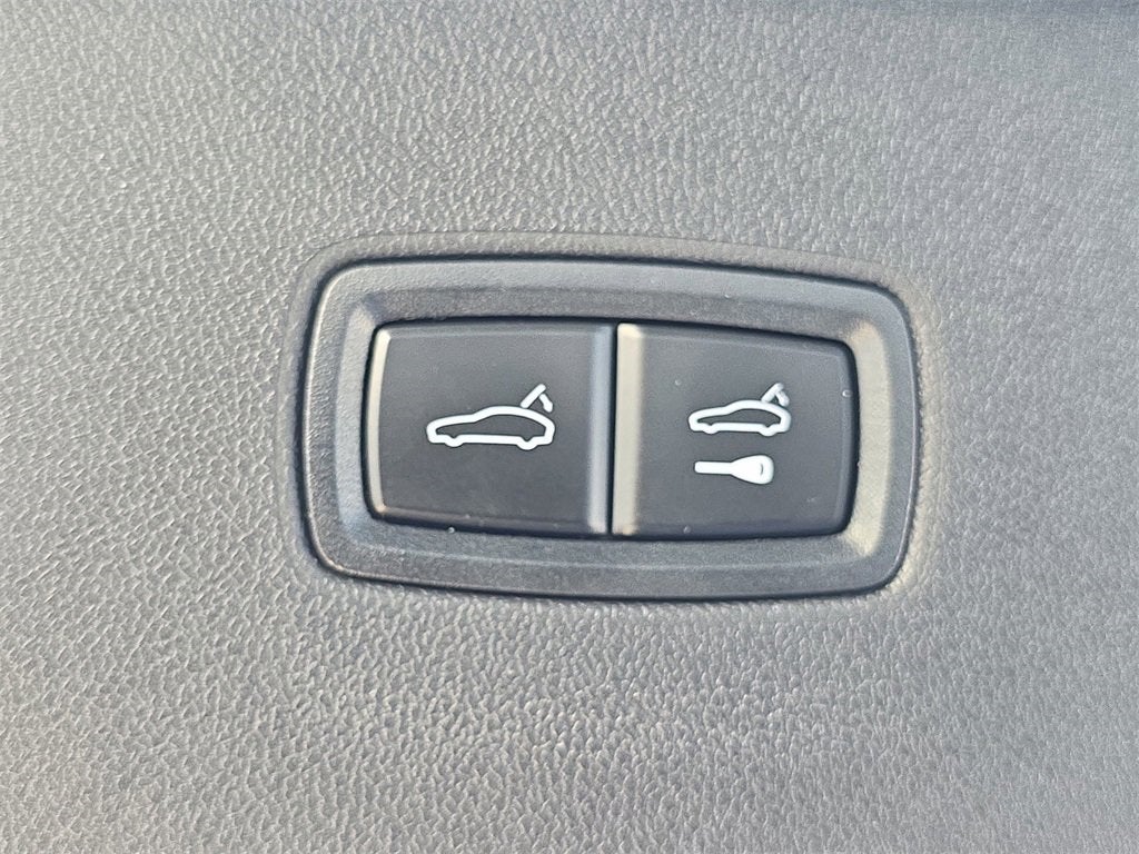 2025 Porsche Cayenne Base