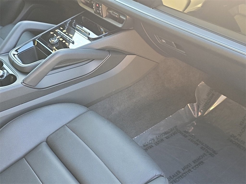 2025 Porsche Cayenne Base