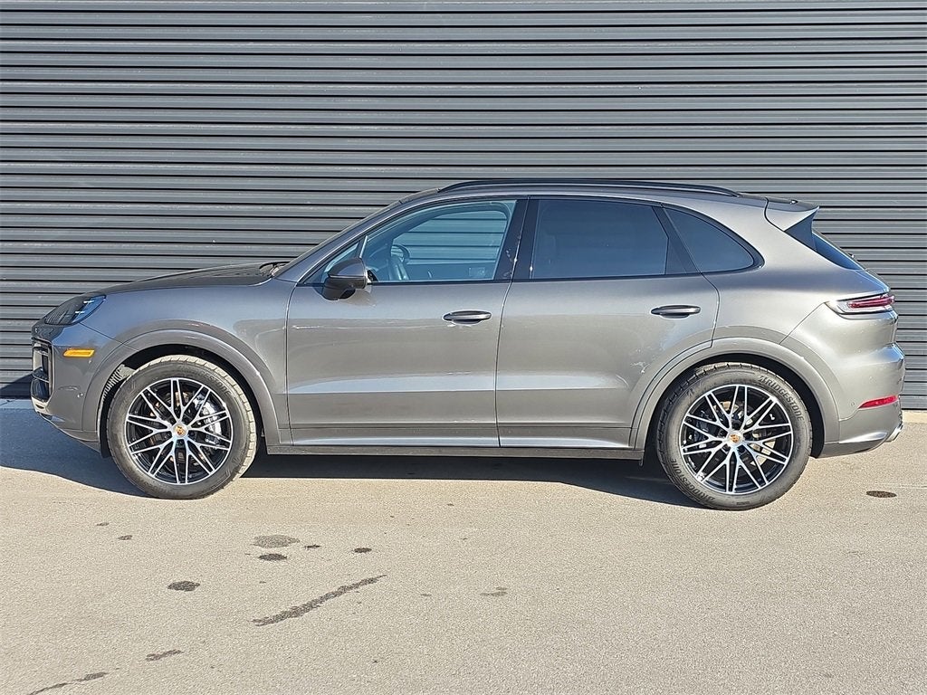 2025 Porsche Cayenne Base