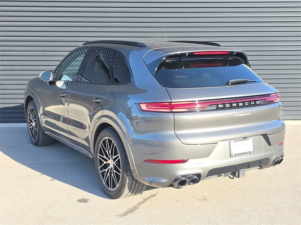 2025 Porsche Cayenne Base