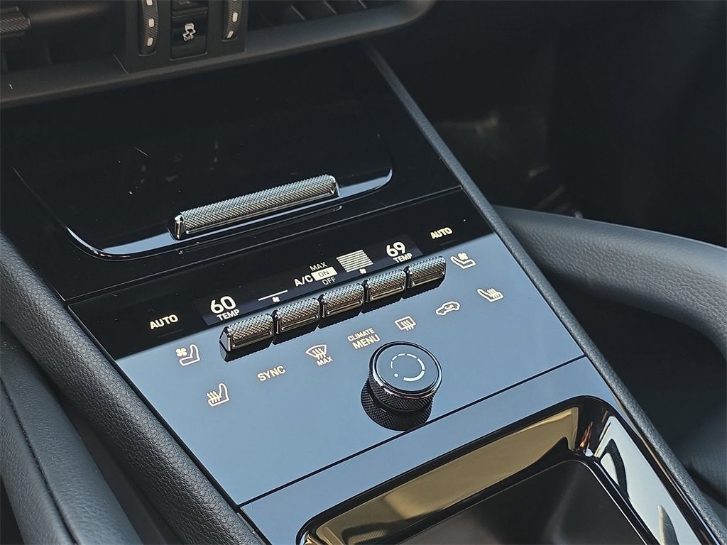 2025 Porsche Cayenne Base