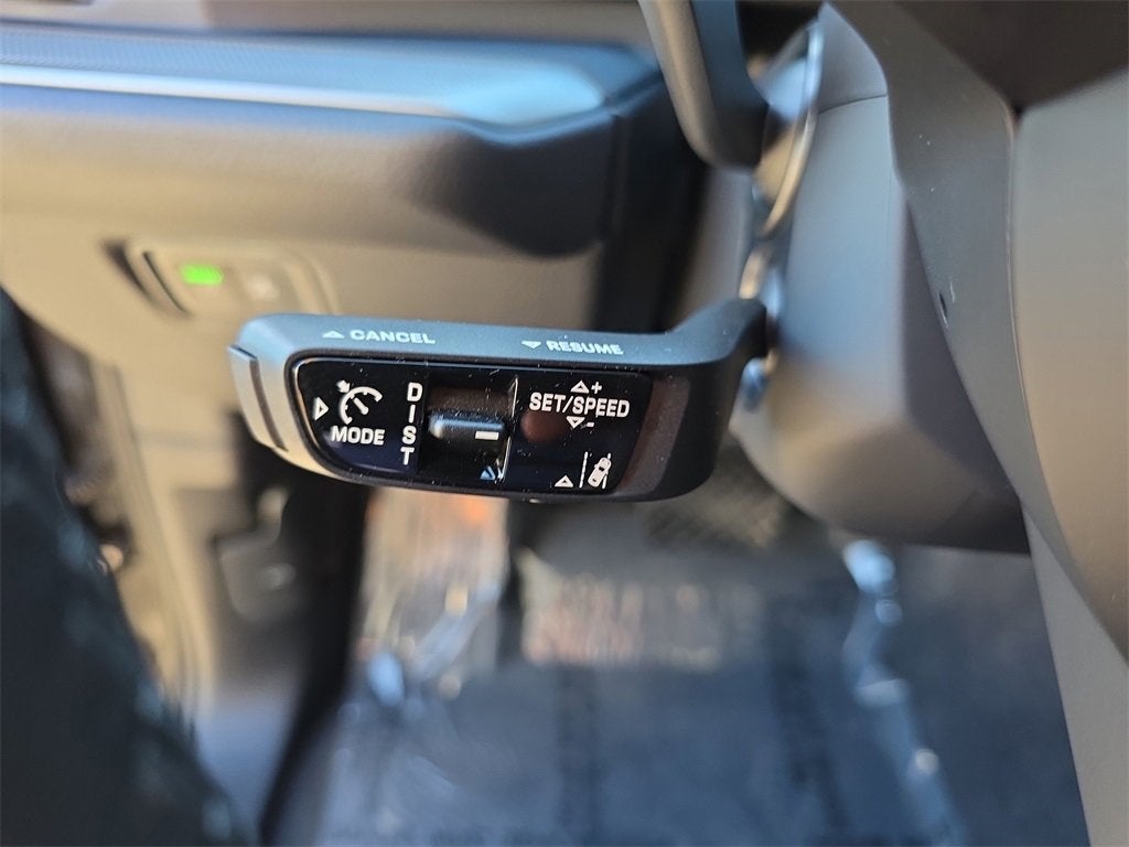 2025 Porsche Cayenne Base