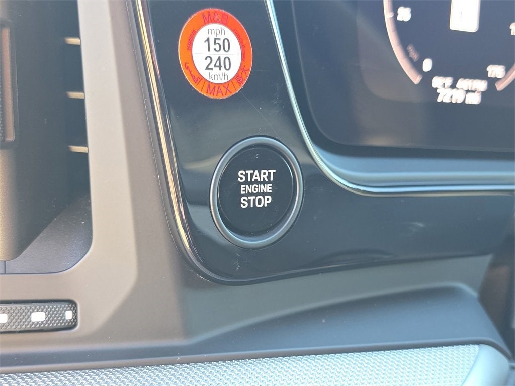 2025 Porsche Cayenne Base