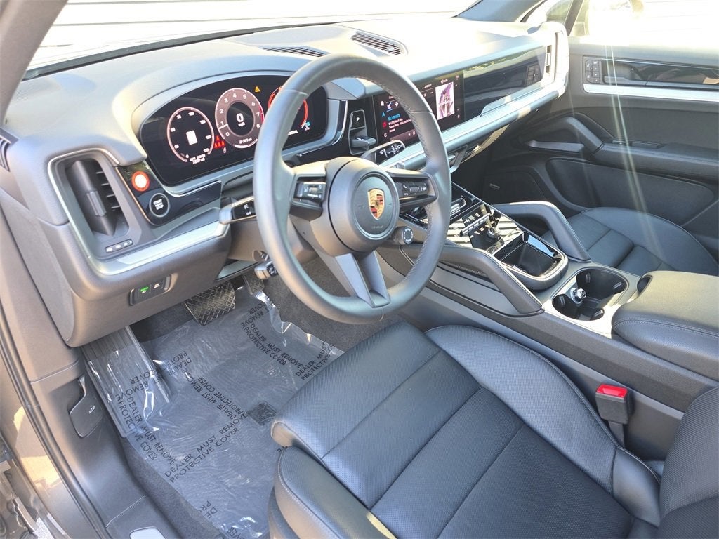 2025 Porsche Cayenne Base