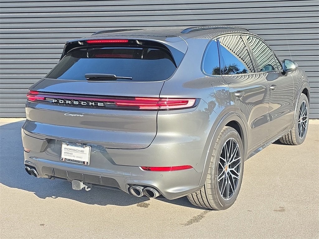 2025 Porsche Cayenne Base