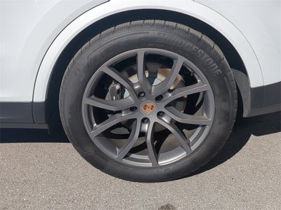 2025 Porsche Cayenne Base