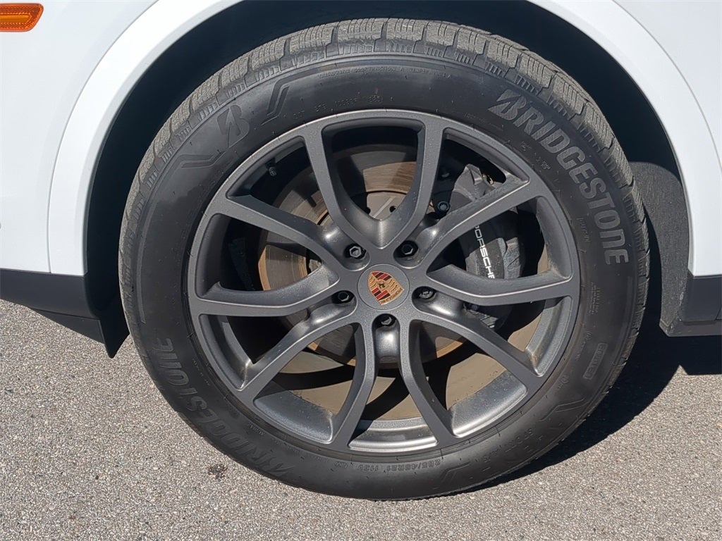 2025 Porsche Cayenne Base